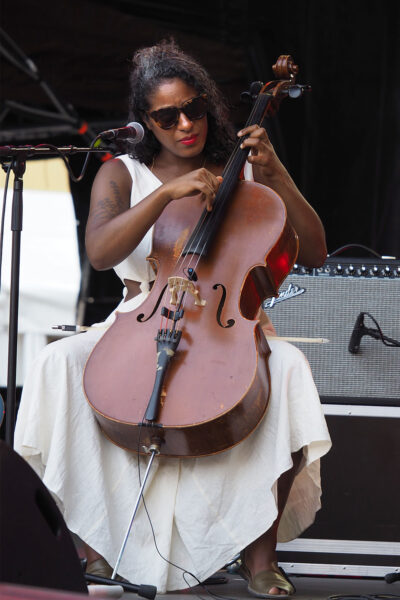 Rudolstadt-Festival 2023: Leyla McCalla (USA) (Foto: Manuela Hahnebach)