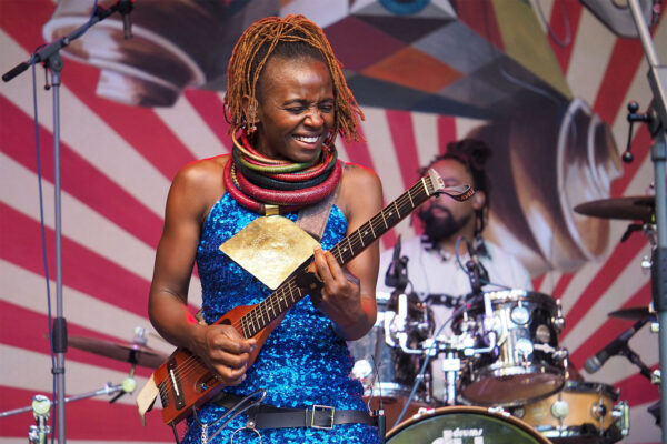 Rudolstadt-Festival 2023: Pamela Badjogo (Gabun/Frankreich) (Foto: Manuela Hahnebach)