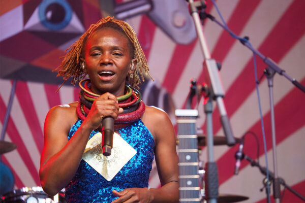 Rudolstadt-Festival 2023: Pamela Badjogo (Gabun/Frankreich) (Foto: Manuela Hahnebach)