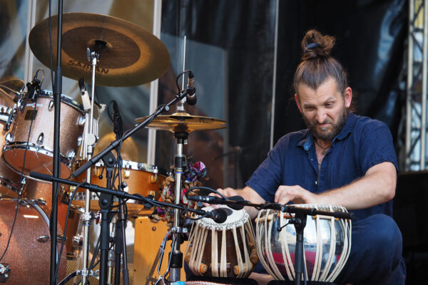 Rudolstadt-Festival 2023: Sadaqa (Weimar): Bodek Janke (Polen) (Foto: Manuela Hahnebach)