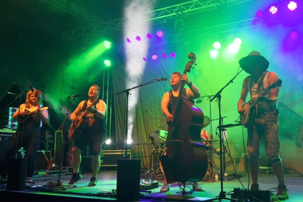 Rudolstadt-Festival 2023: Steve'n'Seagulls (Finnland) (Foto: Manuela Hahnebach)