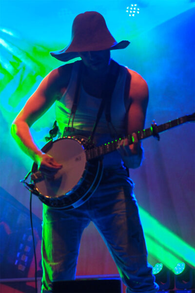 Rudolstadt-Festival 2023: Steve'n'Seagulls (Finnland): Herman (Foto: Manuela Hahnebach)