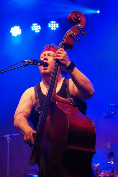 Rudolstadt-Festival 2023: Steve'n'Seagulls (Finnland): Jamppa (Foto: Manuela Hahnebach)