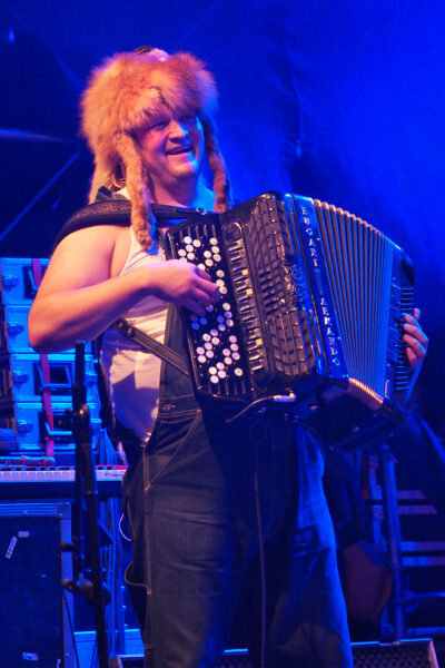 Rudolstadt-Festival 2023: Steve'n'Seagulls (Finnland): Hiltunen (Foto: Manuela Hahnebach)