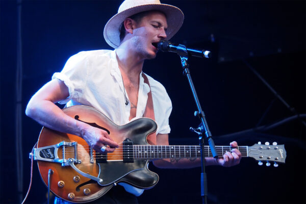 Rudolstadt-Festival 2023: The Slow Show: Rob Goodwin (England/Düsseldorf) (Foto: Andreas Kuhrt)