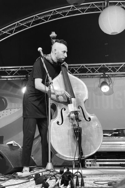 Rudolstadt-Festival 2023: Yamma Ensemble: Avri Borochov (Israel) (Foto: Andreas Kuhrt)