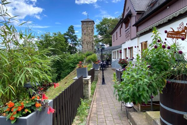 Rudolstadt Festival 2024: Cumbach: Hotel Restaurant "Am Marienturm" (Foto: Andreas Kuhrt)