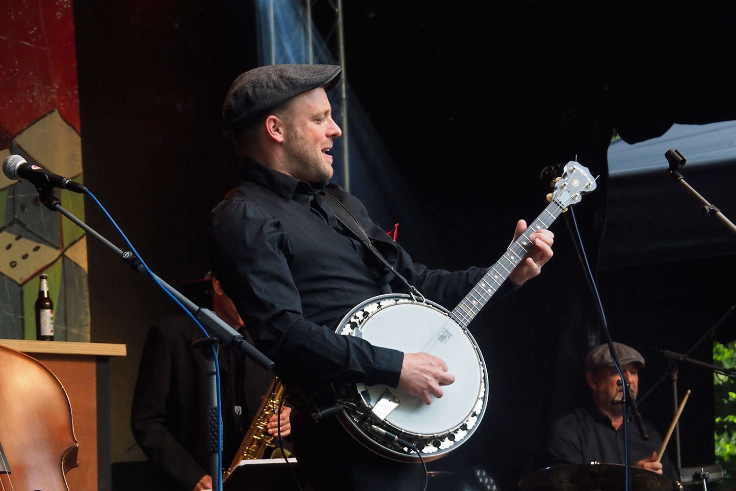 Rudolstadt Festival 2024: Konzertbühne im Heinepark: La Gâpette: Pierre-Luc Martin (Foto: Andreas Kuhrt)
