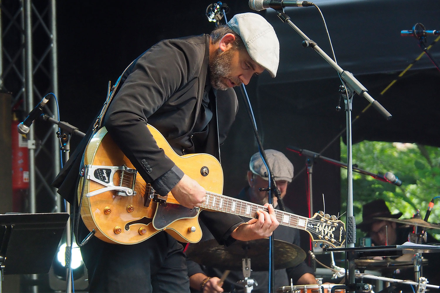 Rudolstadt Festival 2024: Konzertbühne im Heinepark: La Gâpette: Rodolphe Cornier (Foto: Andreas Kuhrt)