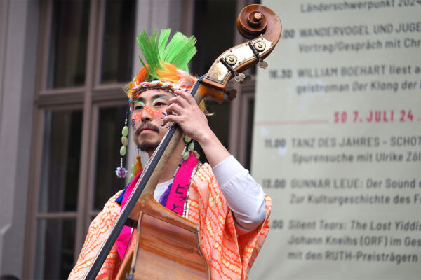 Rudolstadt Festival 2024: Schulplatz: Mitsune: Daigo Nakai (Foto: Manuela Hahnebach)