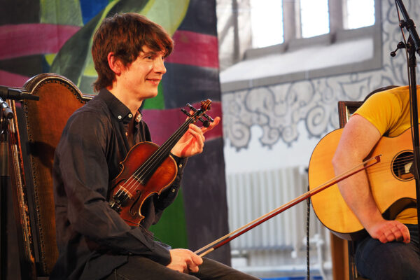 Rudolstadt Festival 2024: Stadtkirche: Ryan Young (Foto: Manuela Hahnebach)