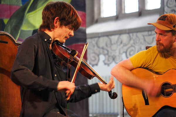 Rudolstadt Festival 2024: Stadtkirche: Ryan Young (Foto: Manuela Hahnebach)