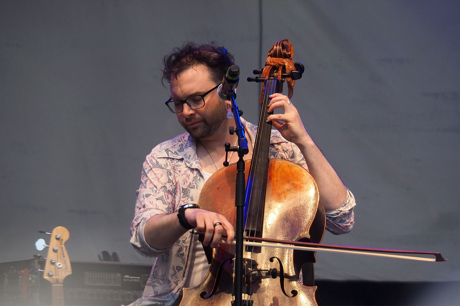 Rudolstadt Festival 2024: Große Bühne Heidecksburg: Emma Langford: Alec Brown (Foto: Manuela Hahnebach)