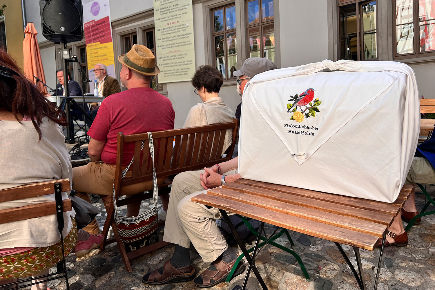 Rudolstadt Festival 2024: Schulplatz: Finkenliebhaber Hasselfelde (Foto: Manuela Hahnebach)