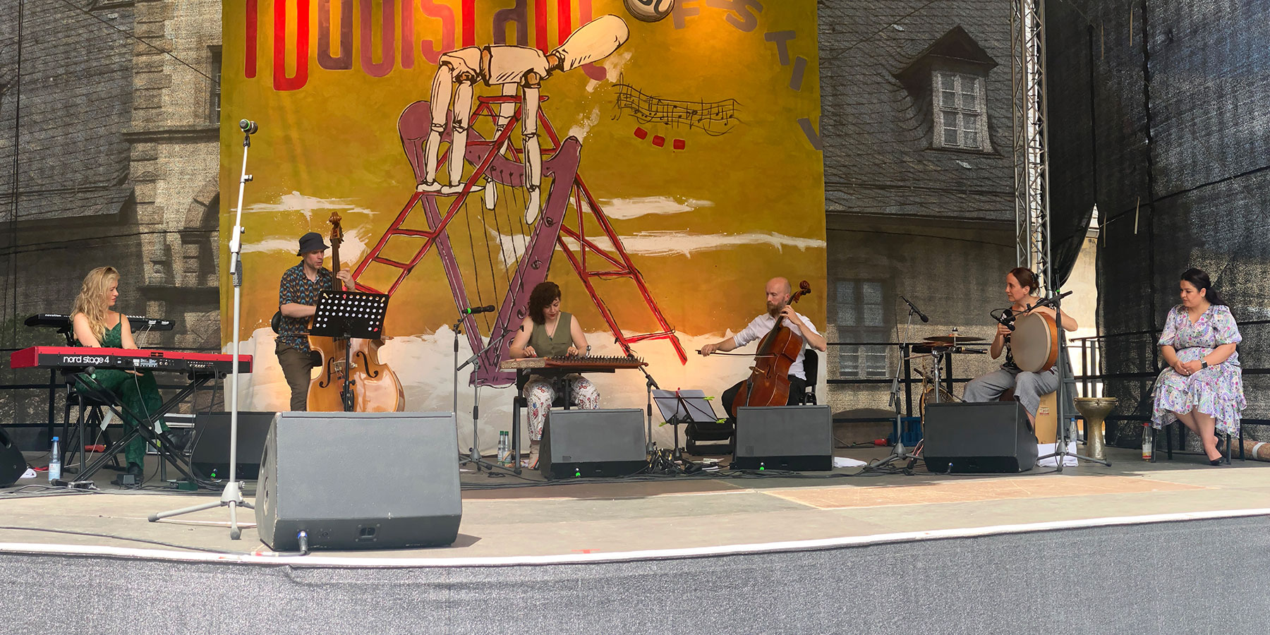 Rudolstadt Festival 2024: Burgterrasse: Maya Youssef (Foto: Andreas Kuhrt)