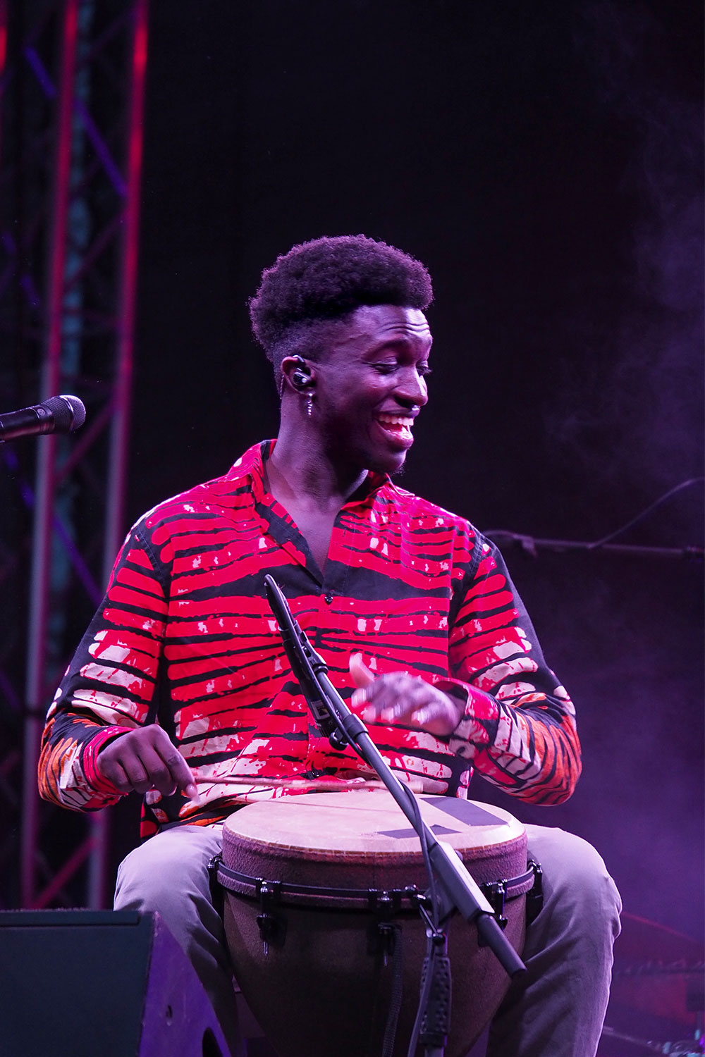 Rudolstadt Festival 2024: Burgterrasse: Momi Maiga (Foto: Manuela Hahnebach)