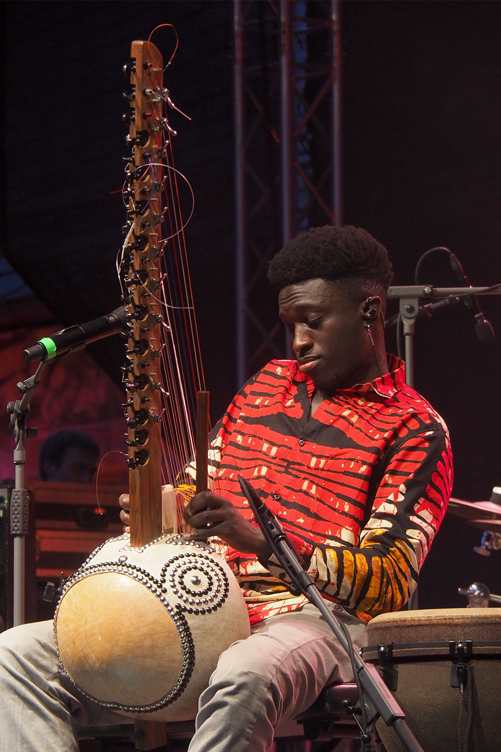 Rudolstadt Festival 2024: Burgterrasse: Momi Maiga (Foto: Manuela Hahnebach)