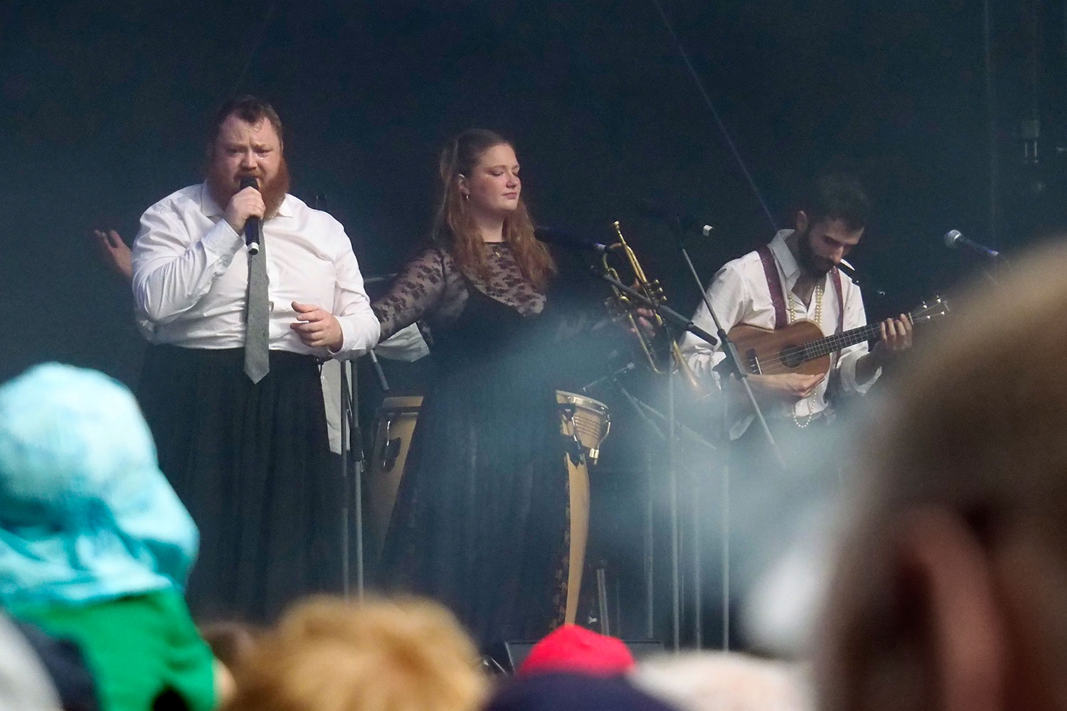 Rudolstadt Festival 2024: Große Bühne Marktplatz: Ukulele Death Squad (Foto: Andreas Kuhrt)