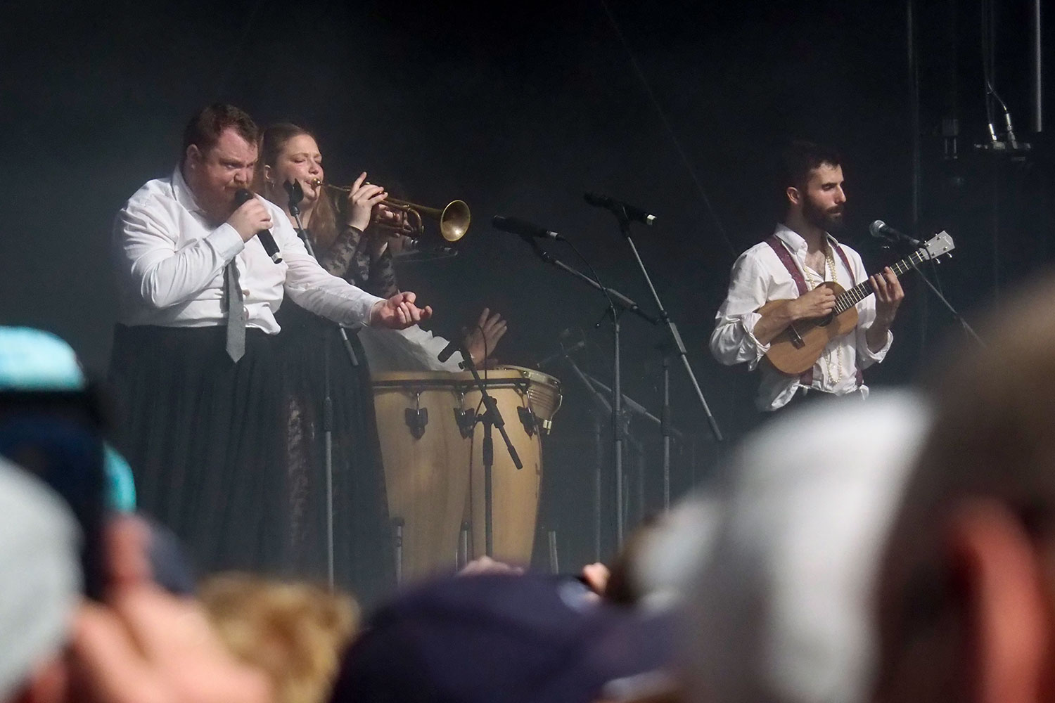 Rudolstadt Festival 2024: Große Bühne Marktplatz: Ukulele Death Squad (Foto: Andreas Kuhrt)