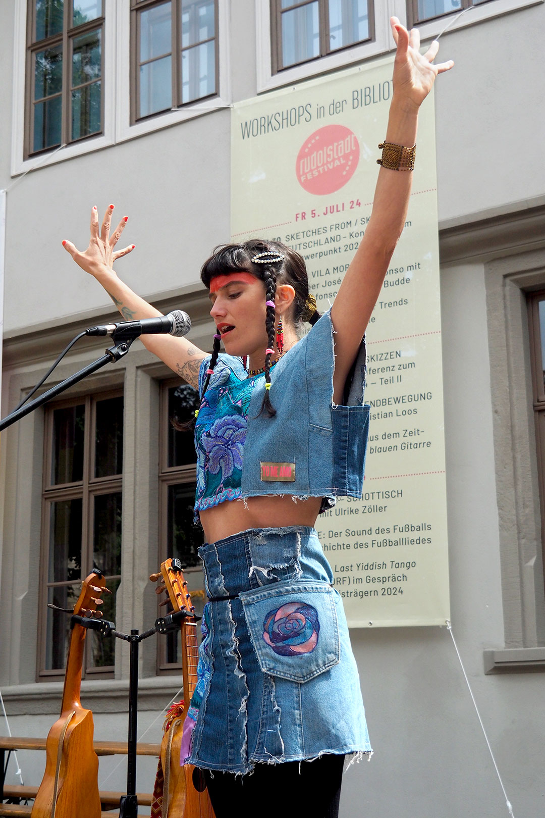 Rudolstadt Festival 2024: Schulplatz: Riosentí: Aline Novaro (Foto: Andreas Kuhrt)
