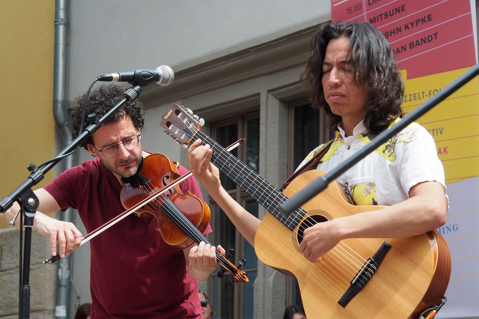 Rudolstadt Festival 2024: Schulplatz: Riosentí: Geiger + Josué Avalos (Foto: Andreas Kuhrt)