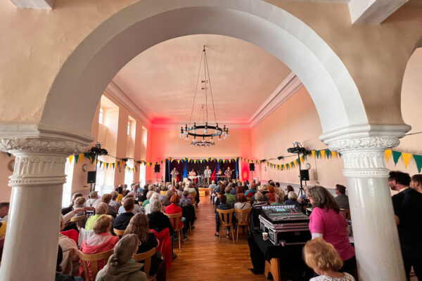 Rudolstadt Festival 2024: Calle Mambo im Rathaus Teichel (Foto: Manuela Hahnebach)