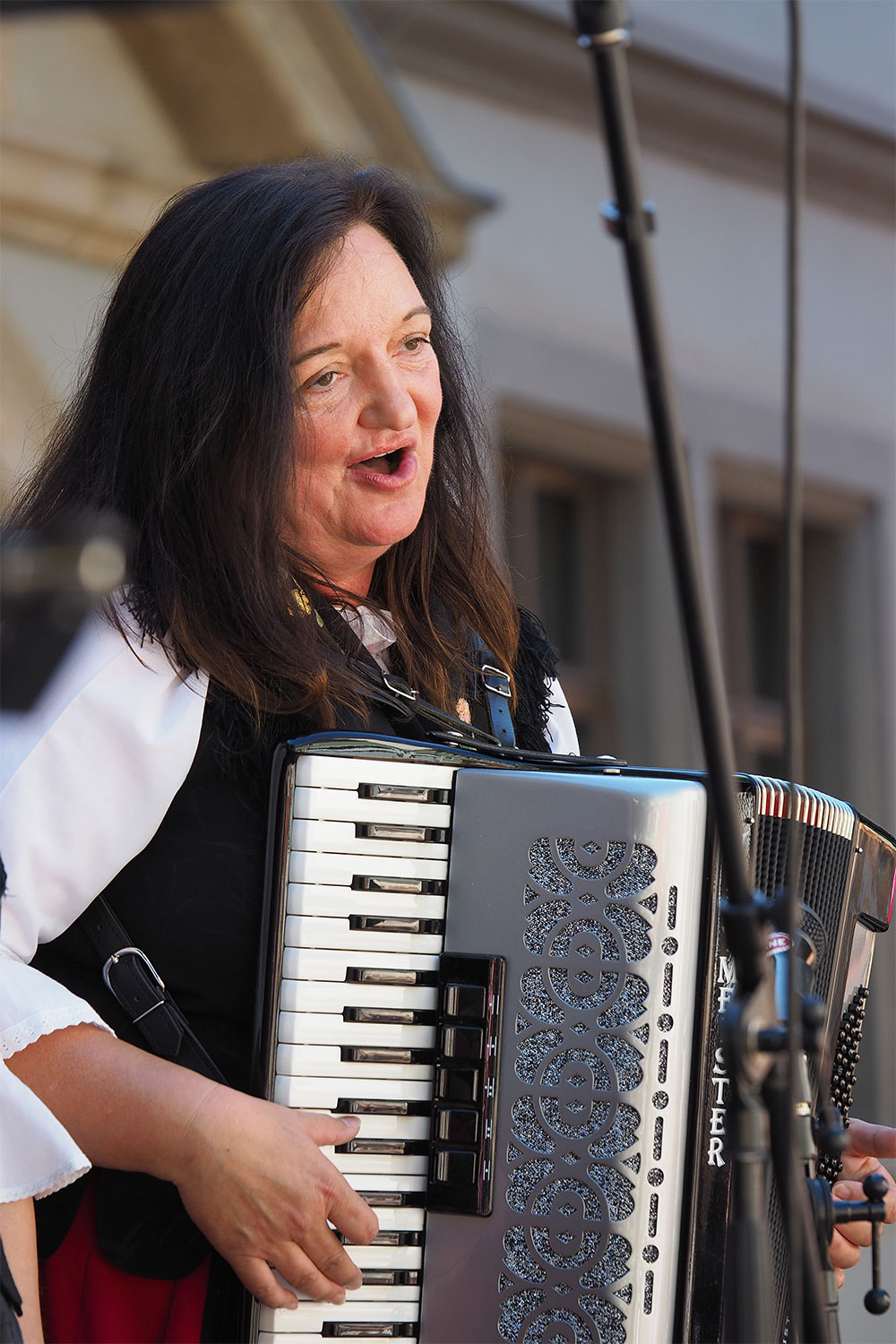 Rudolstadt Festival 2024: Schulplatz: Harzromantiker: Jodelmeisterin Marina Hein (Foto: Manuela Hahnebach)