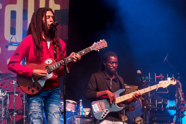 Rudolstadt Festival 2024: Julian Marley + The Uprising: Andrew "Chaco" Edwards (Foto: Andreas Kuhrt)