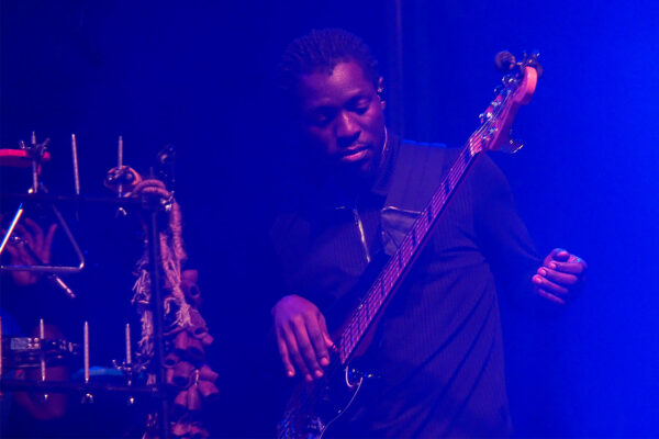 Rudolstadt Festival 2024: Julian Marley + The Uprising: Andrew "Chaco" Edwards (Foto: Andreas Kuhrt)