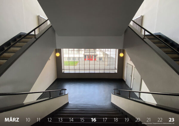 Fotokalender 2025: bauhaus + dessau: Treppenhaus im Werkstattbau (Foto/Gestaltung: Andreas Kuhrt)