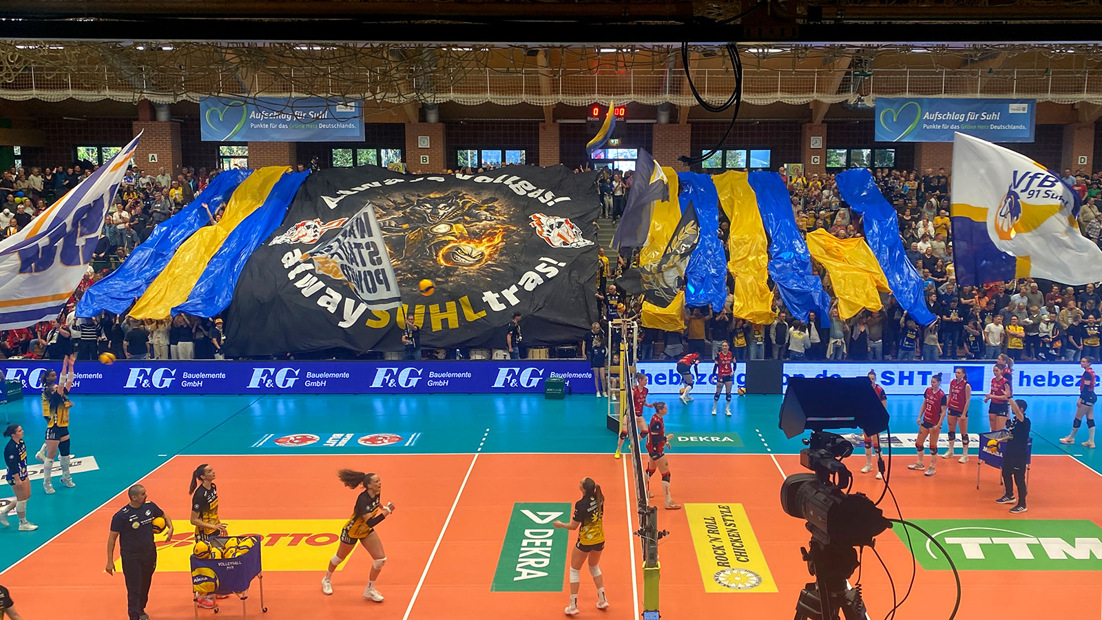 Suhl Wolfsgrube, 22.04.2026: Finale Deutsche Meisterschaft Volleyball Frauen: VfB Suhl Lotto Thüringen : Dresdner SC (Foto: Andreas Kuhrt)
