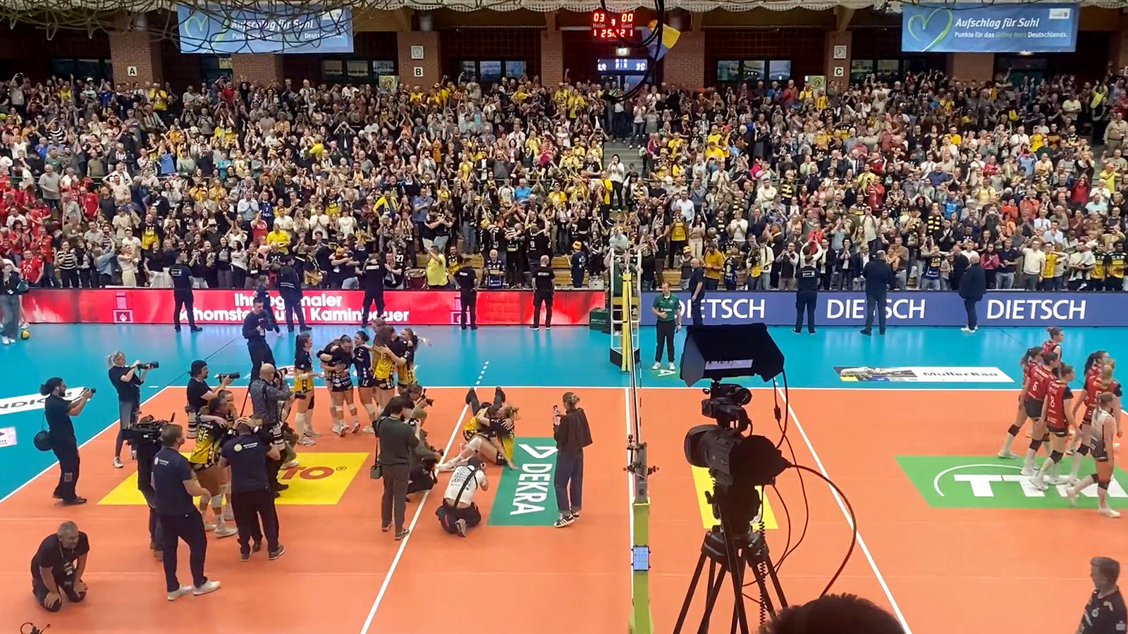 Suhl Wolfsgrube, 22.04.2026: Finale Deutsche Meisterschaft Volleyball Frauen: VfB Suhl Lotto Thüringen : Dresdner SC | 3:0 (Foto: Andreas Kuhrt)