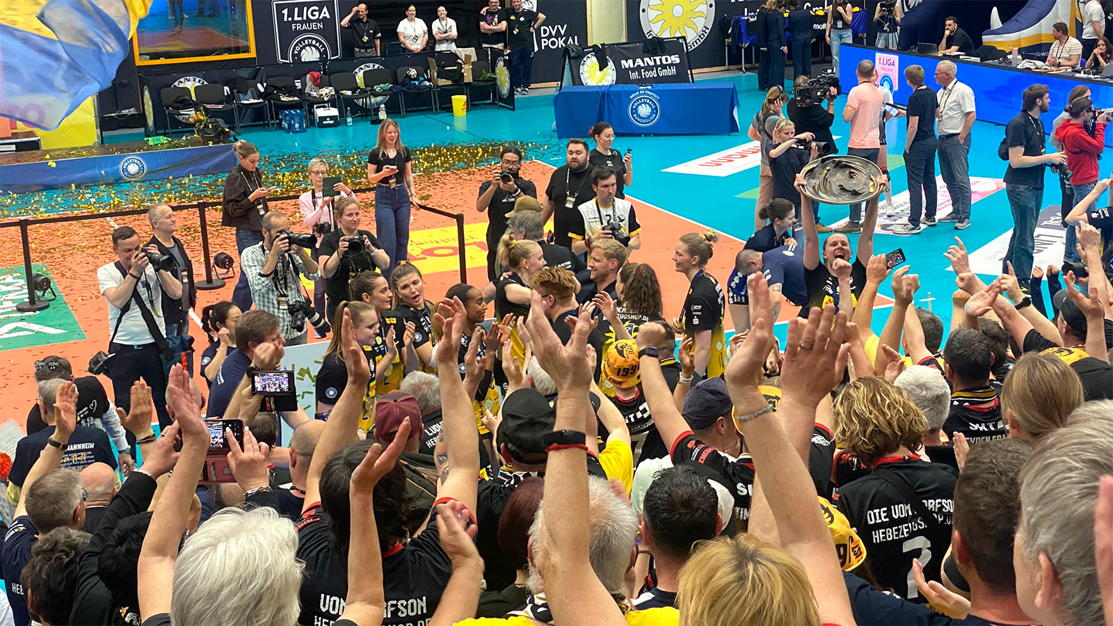 Suhl Wolfsgrube, 22.04.2026: Finale Deutsche Meisterschaft Volleyball Frauen: VfB Suhl Lotto Thüringen wird Deutscher Meister (Foto: Andreas Kuhrt)