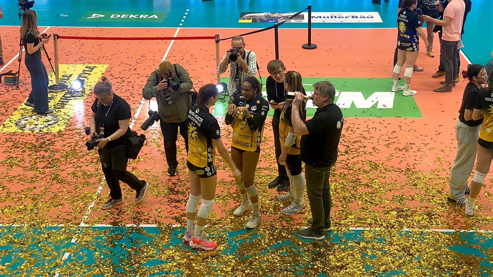 Suhl Wolfsgrube, 22.04.2026: Finale Deutsche Meisterschaft Volleyball Frauen: VfB Suhl Lotto Thüringen wird Deutscher Meister (Foto: Andreas Kuhrt)