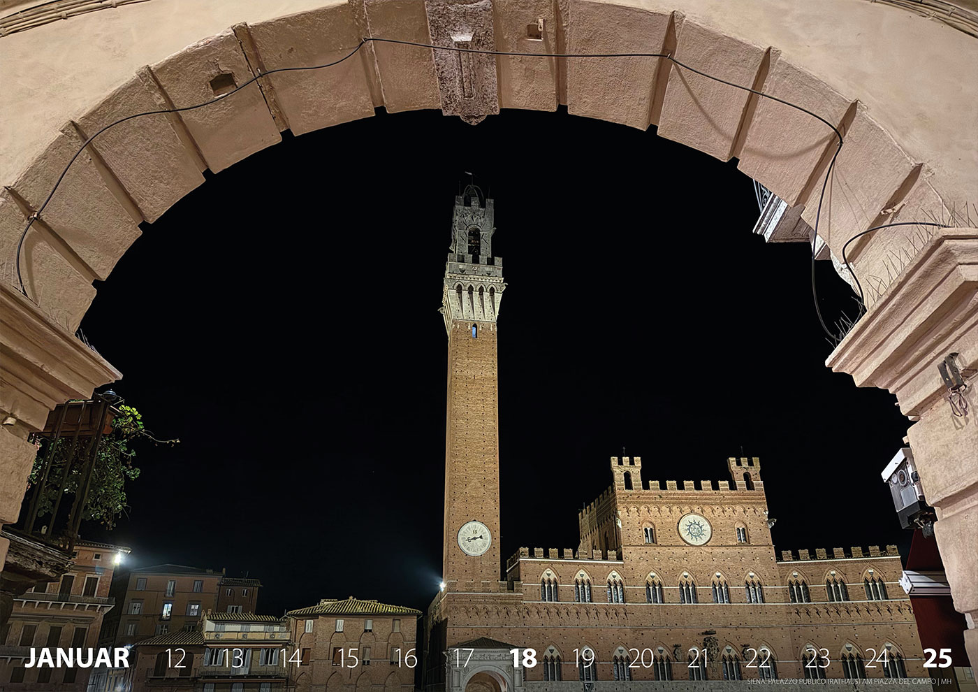 Fotokalender 2026: Italien: Palazzo Publico an der Piazza del Campo in Siena (Foto: Manuela Hahnebach)