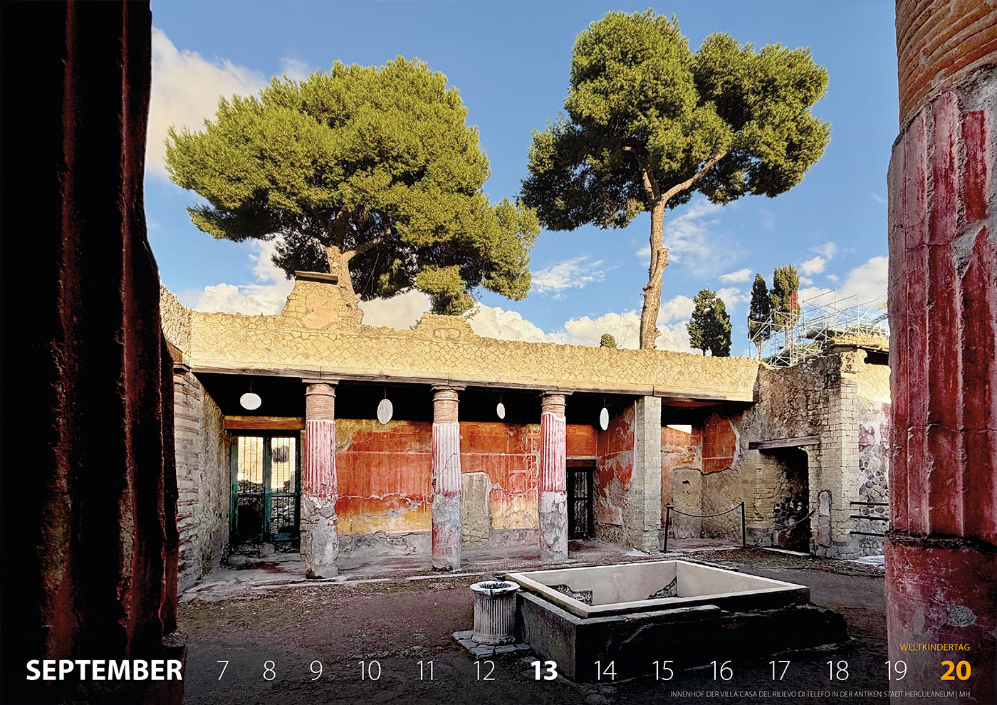 Fotokalender 2026: Italien: Innenhof einer Villa in Herculaneum bei Neapel (Foto: Manuela Hahnebach)