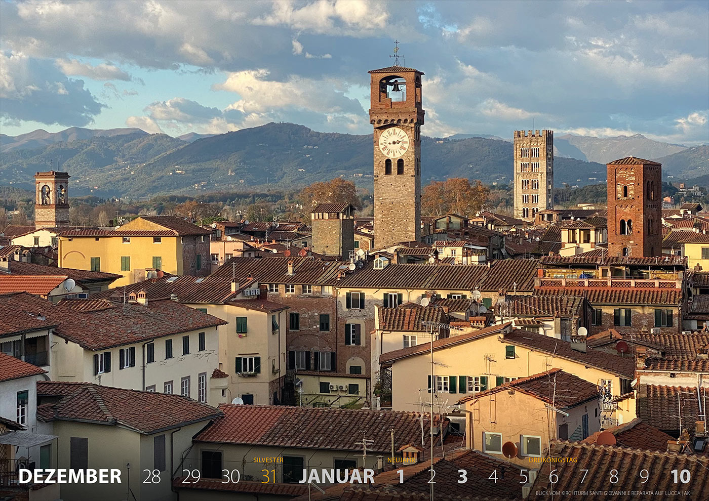 Fotokalender 2026: Italien: Blick vom Kirchturm Santi Giovanni e Reparata auf Lucca (Foto: Andreas Kuhrt)