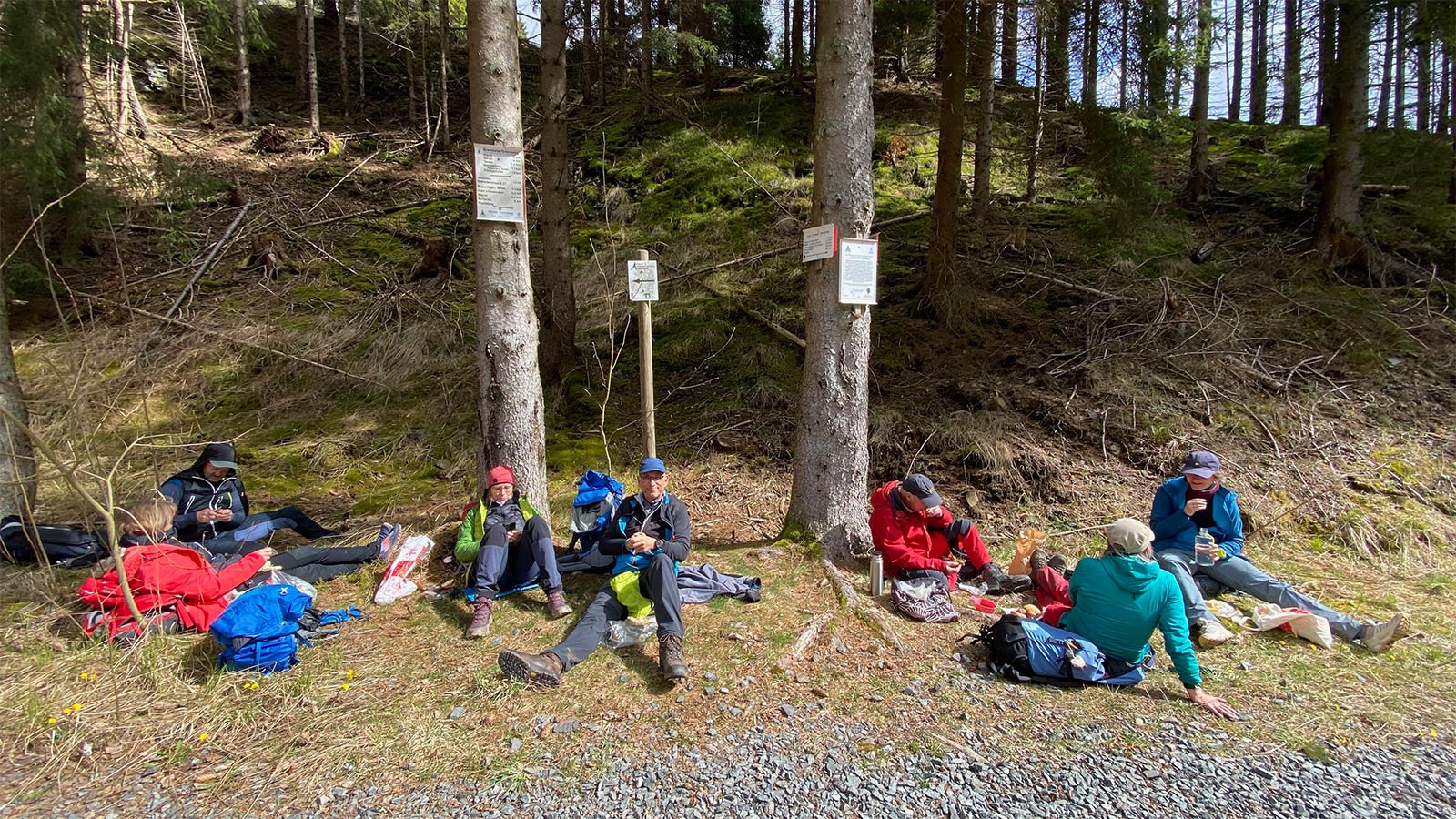 Osterwanderung Grünes Band 2026: Harz: Rast im Bremke-Tal (Foto: Andreas Kuhrt)