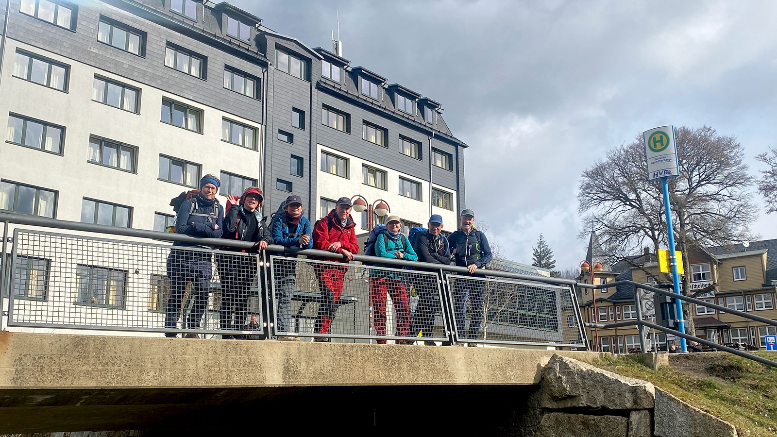 Osterwanderung Grünes Band 2026: Harz: Schierke: Jugendherberge Gruppenbild (Foto: Andreas Kuhrt)