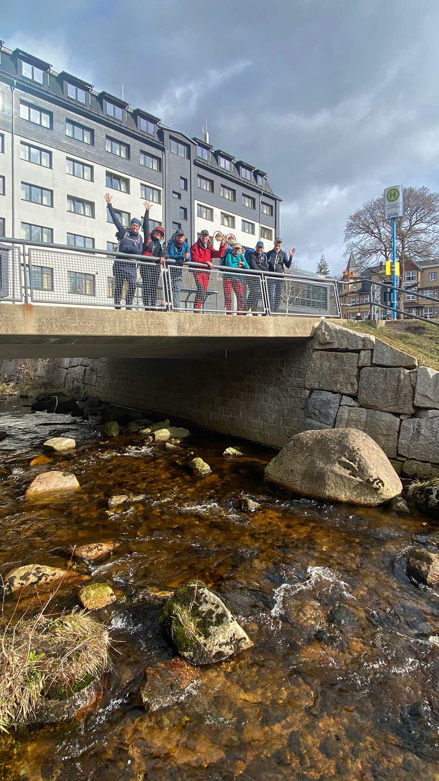 Osterwanderung Grünes Band 2026: Harz: Schierke: Jugendherberge Gruppenbild (Foto: Andreas Kuhrt)