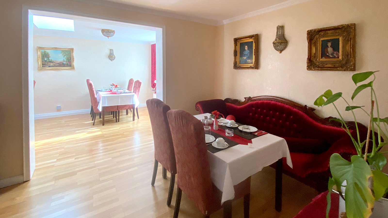 Osterwanderung Grünes Band 2026: Harz: Bad Harzburg: Speiseraum im Stadtparkhotel Alexandra (Foto: Andreas Kuhrt)