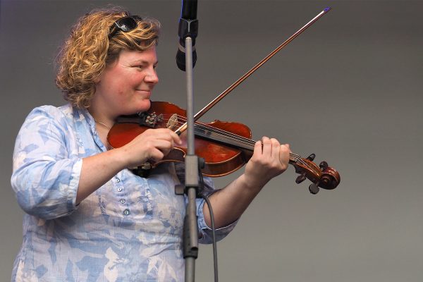 Mairearad & Anna: Anna Massie . Rudolstadt-Festival 2017 (Foto: Manuela Hahnebach)