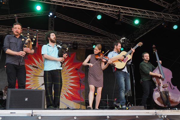 Breabach: James Mackenzie, Calum MacCrimmon, Megan Henderson, Ewan Robertson & James Lindsay . Rudolstadt-Festival 2017 (Foto: Manuela Hahnebach)