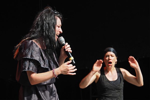 Humanophones: Frédérika Alésina & Quelen Lamouroux . Rudolstadt-Festival 2017 (Foto: Manuela Hahnebach)