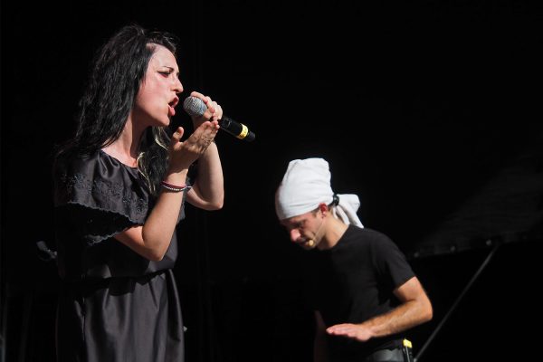 Humanophones: Frédérika Alésina & Rémi Leclerc . Rudolstadt-Festival 2017 (Foto: Manuela Hahnebach)