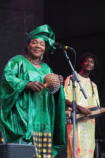 Trio Da Kali: Awa Kassé Mady Diabaté & Mamadou Kouyaté . Rudolstadt-Festival 2017 (Foto: Manuela Hahnebach)