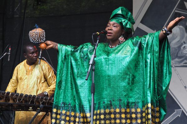 Trio Da Kali: Fodé Lassana Diabaté & Awa Kassé Mady Diabaté . Rudolstadt-Festival 2017 (Foto: Manuela Hahnebach)