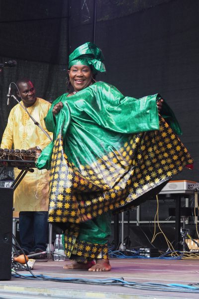 Trio Da Kali: Fodé Lassana Diabaté & Awa Kassé Mady Diabaté . Rudolstadt-Festival 2017 (Foto: Manuela Hahnebach)