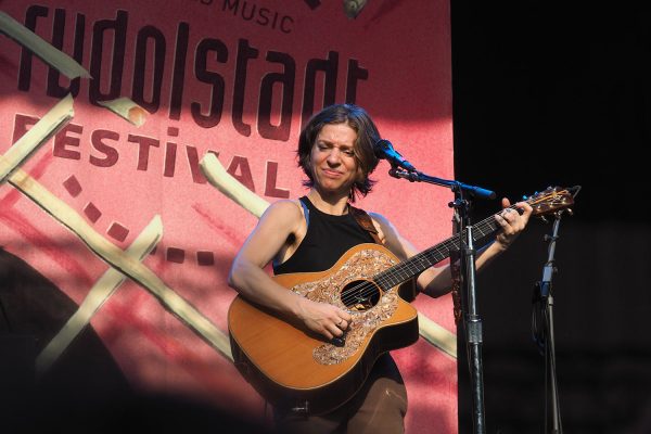 Ani DiFranco . Rudolstadt-Festival 2017 (Foto: Manuela Hahnebach)