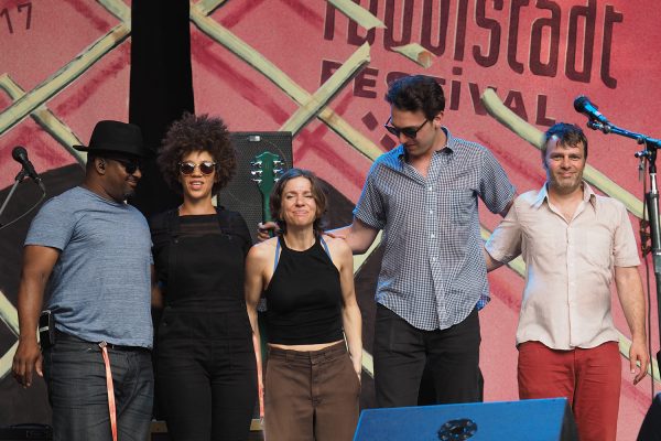 Ani DiFranco Band: Terence Higgins, Chastity Brown, Ani DiFranco, Luke Enyeart & Todd Sickafoose . Rudolstadt-Festival 2017 (Foto: Manuela Hahnebach)